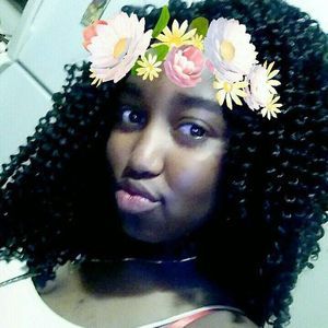 Meet your Posher, Dee dee